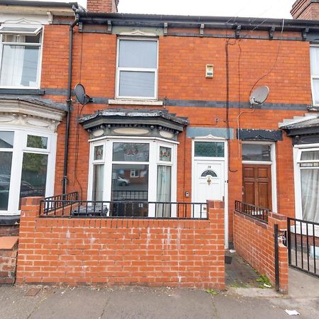 Fantastic 3 Bedroom House *Free Parking* Wolverhampton Exterior photo